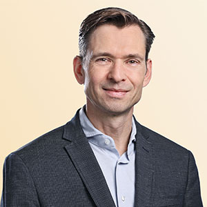Portraitbild Patrik Schnellmann